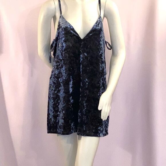 NWT TOBI slip dress   - Picture 2 of 7